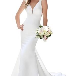 Elegant White Sleeveless wedding dress.